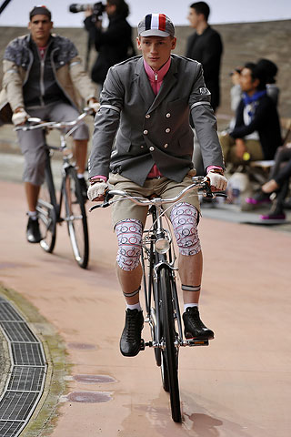 Moncler Gamme Bleu / - 2011